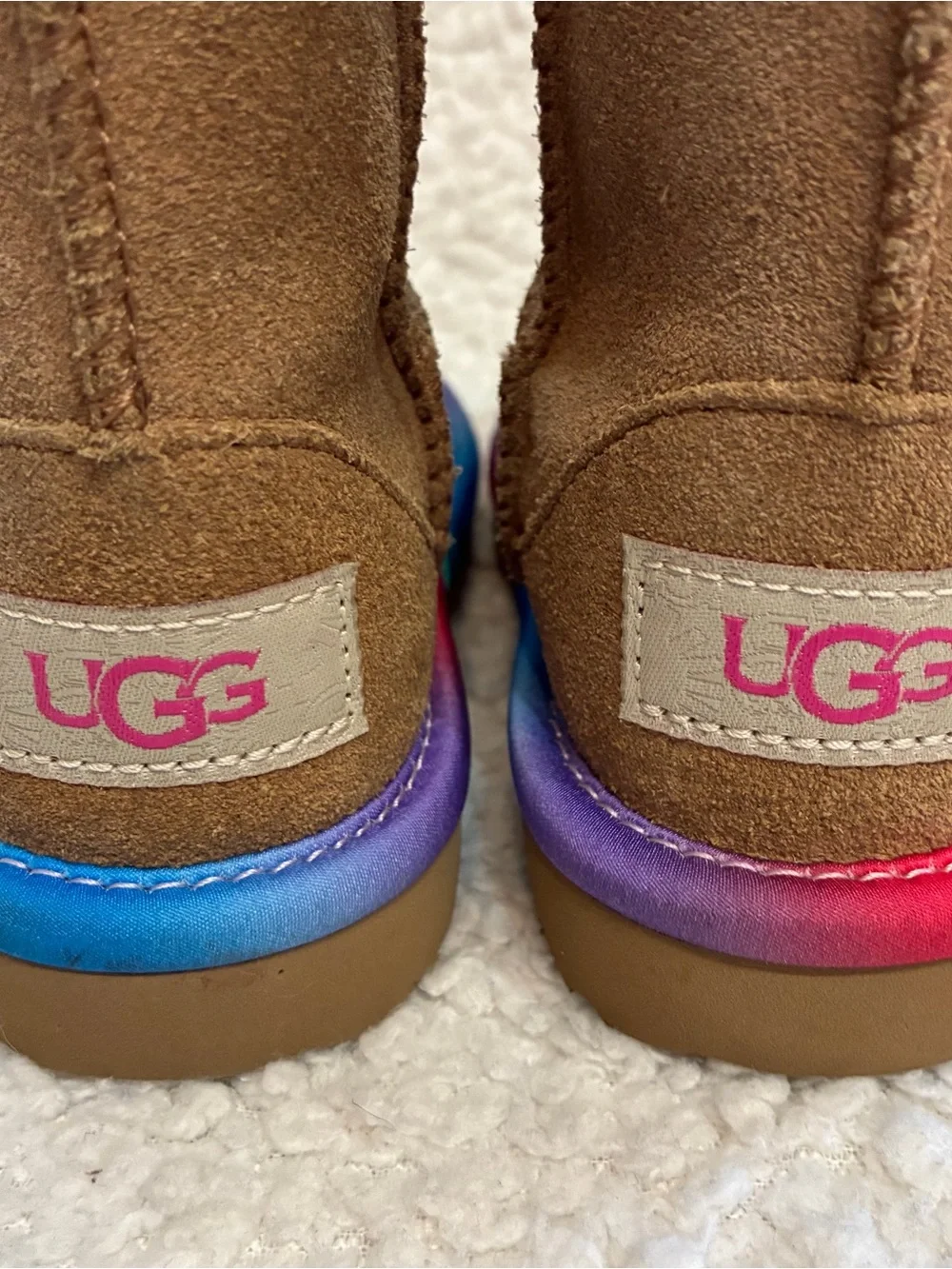 UGG Kids Classic Chestnut Girls Short Rainbow Boots Youth Size 6